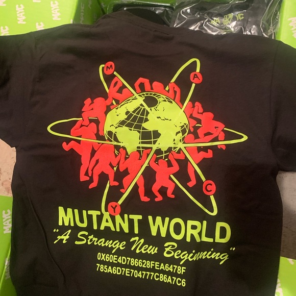 MAYC Mutant Ape Yacht Club MUTANT WORLD TEE (RARE) - Picture 2 of 5